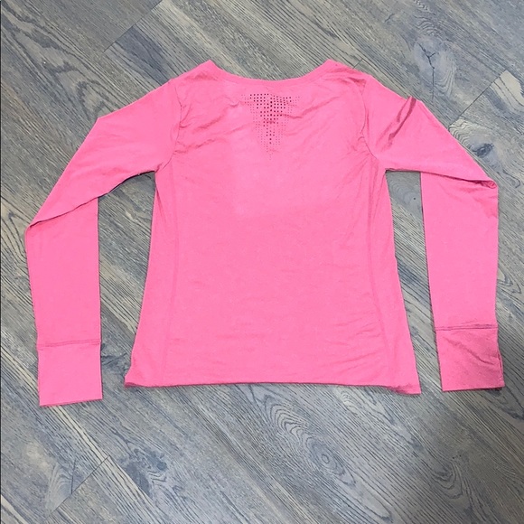 NWT Threads 4 Thought moisture wicking workout top - Picture 4 of 6